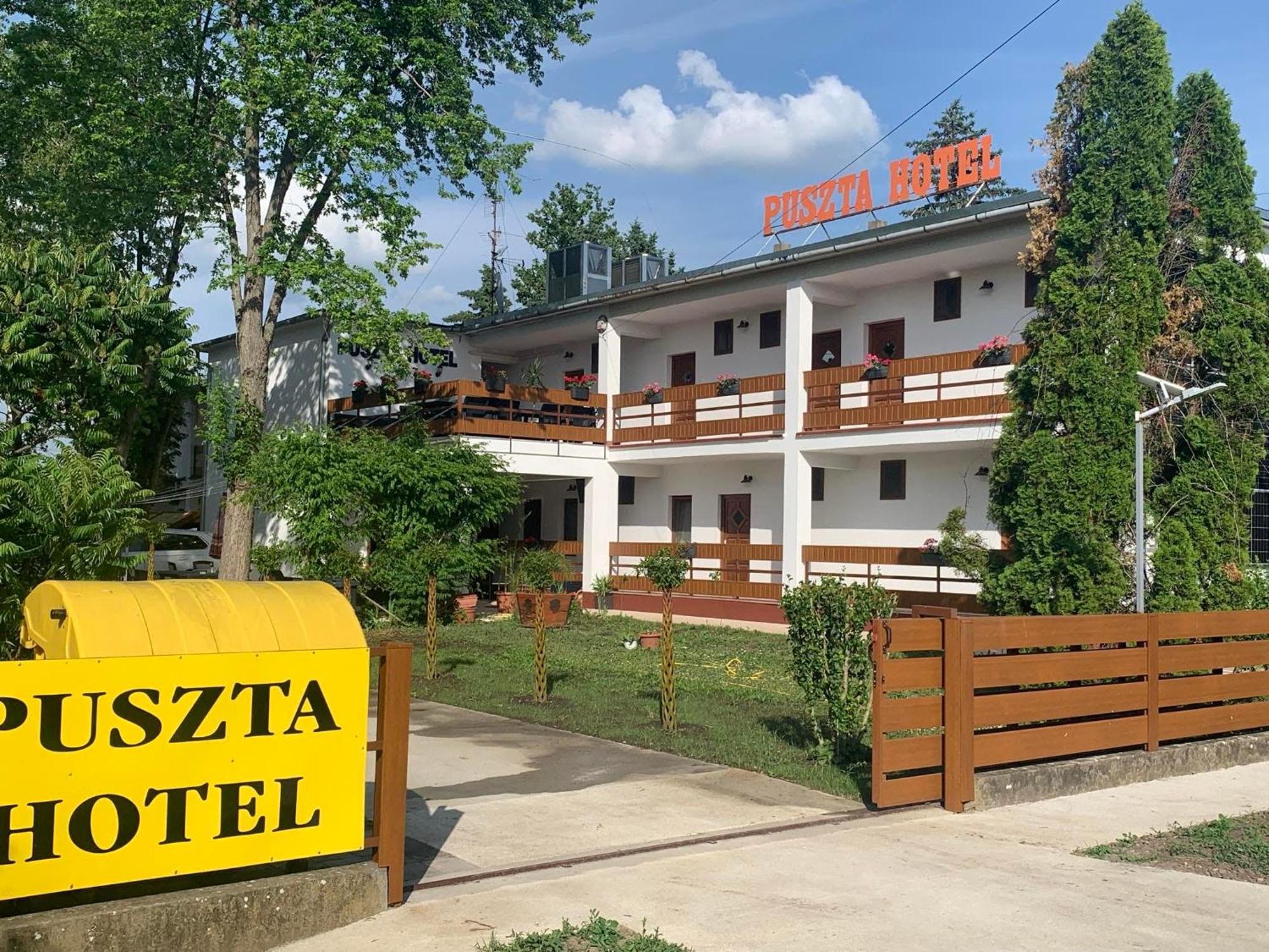 Puszta Hotel Berekfürdő Exteriör bild