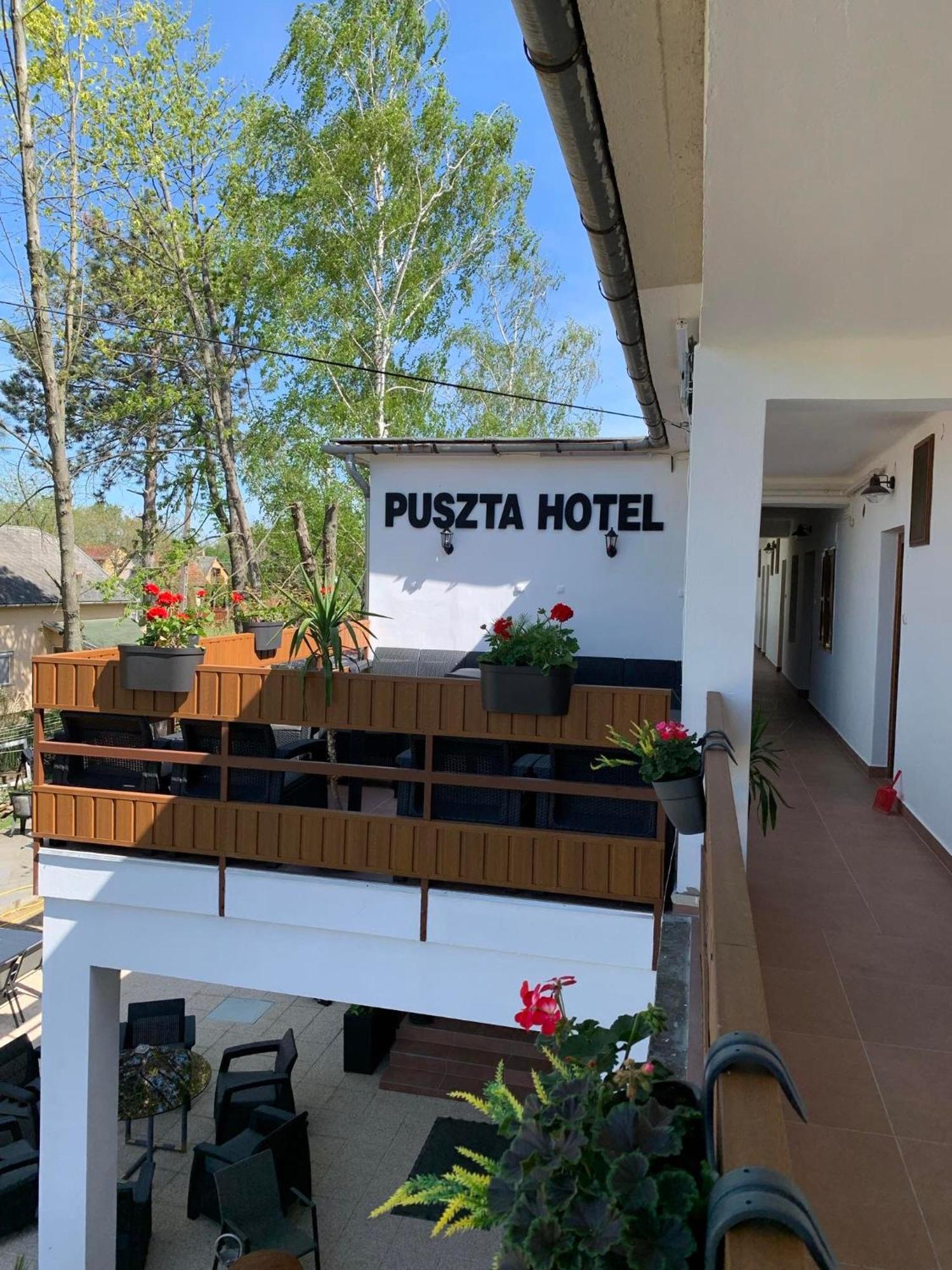Puszta Hotel Berekfürdő Exteriör bild